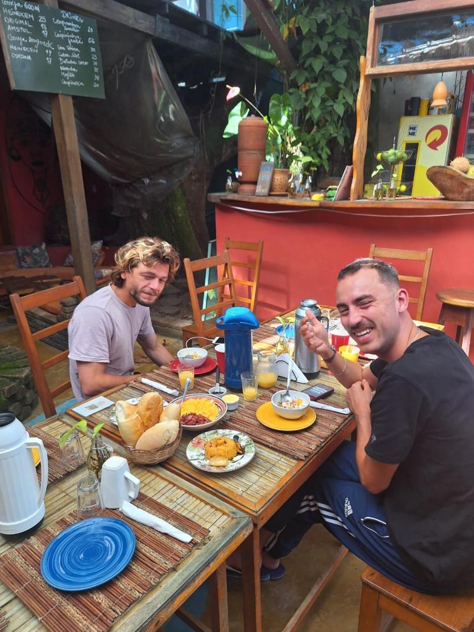 Mais Que Nada Itacaré - Hostel, Bar&Breakfast Esterno foto